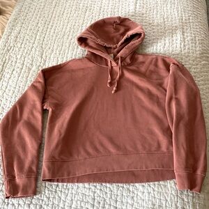 Sweat suit. Crop sweatshirt and sweatpants